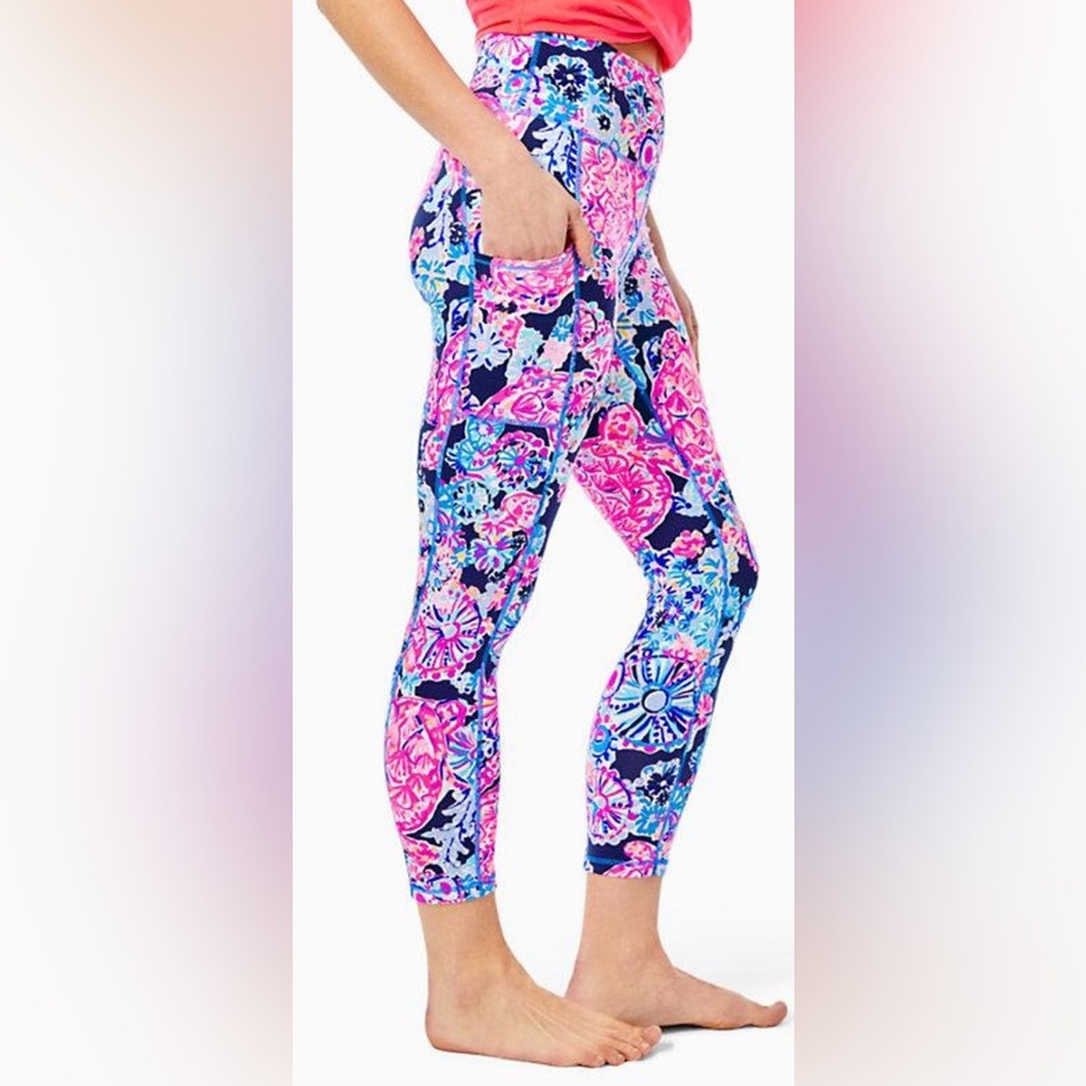 LILLY PULITZER XS - Weekender High Rise Midi Leggings - sea turtle print